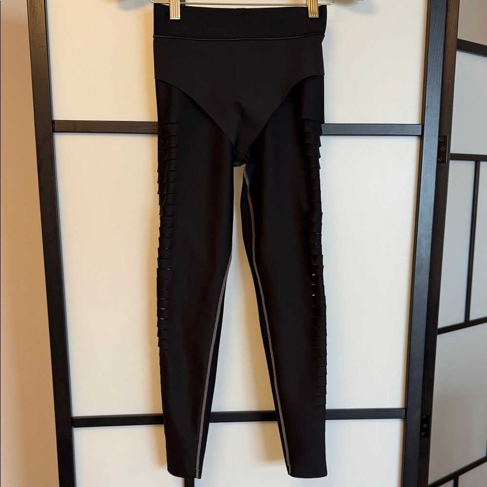 Ultracor Lux Knockout Floral Leggings Size S Laser Cut Side Detail Taupe/Grey - Picture 11 of 16